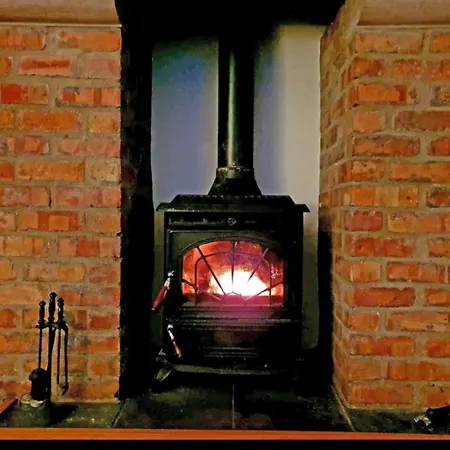2 Bed In Lecamey Oc-i560 * Ballintroohan